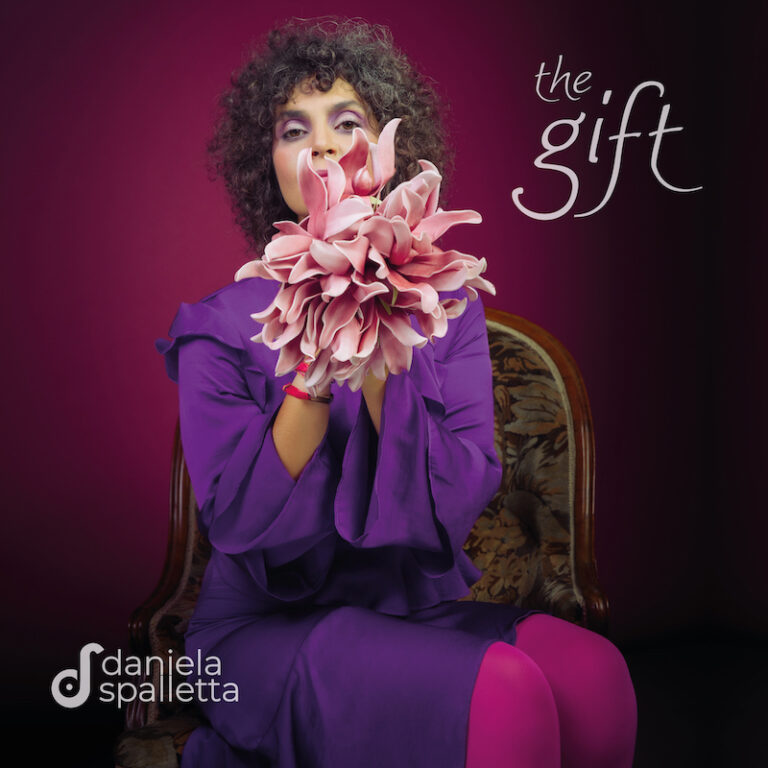 Daniela Spalletta torna in radio con “The gift” dall’11 dicembre