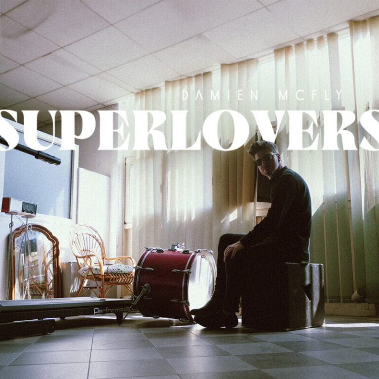 DAMIEN MCFLY Il nuovo singolo  SUPERLOVERS disponibile in radio e su tutte le piattaforme dal 3 maggio